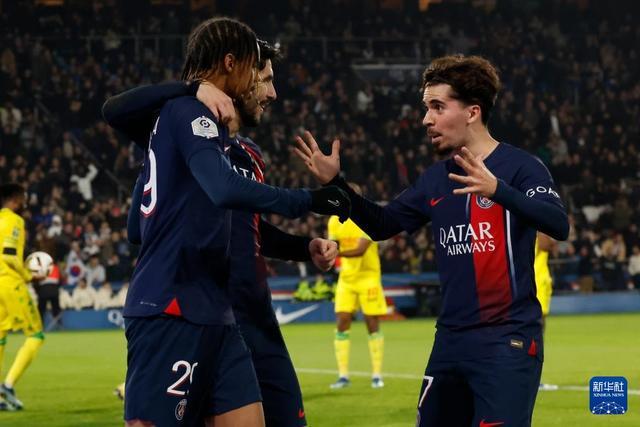 亚历山大15中11轰28分8助，连续96场20+得分（亚历山大15投11中轰28分8助，已连续96场20+）