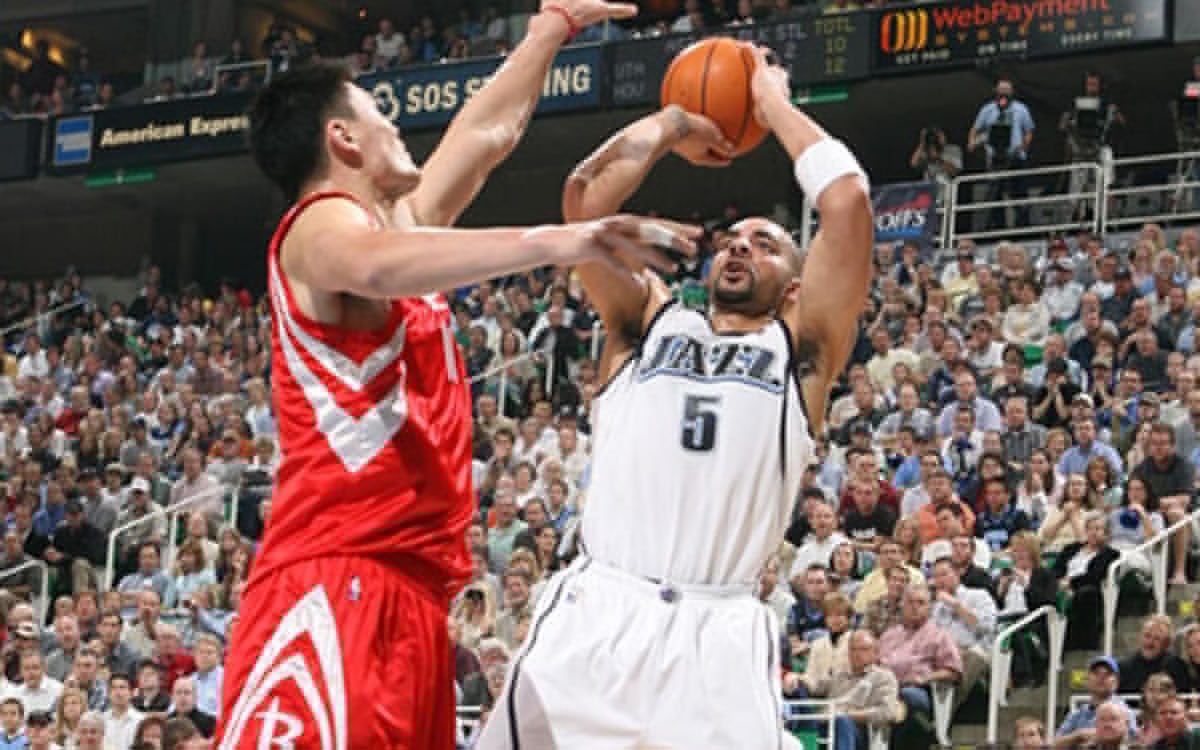 齐沃：老队员很好地接纳了年轻人；我们清楚弗拉泰西的重要性（齐沃：老将积极拥抱新人，我们深知弗拉泰西的价值）