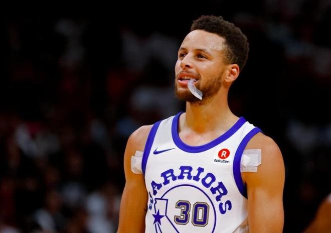 C罗四大难以打破的记录，强如梅西都无法实现（C罗四项难破纪录，梅西也难以企及）