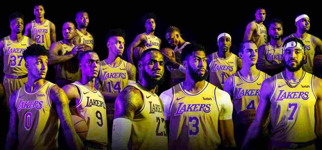 懂球帝12周年120大瞬间1／8决赛：重磅来袭，谁将通往八强？（懂球帝12周年120大瞬间1／8决赛打响：重磅对决，谁能挺进八强？）