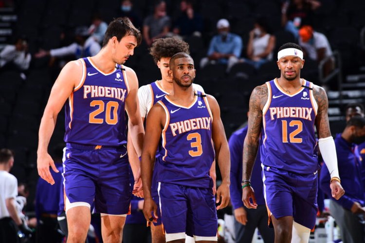 意大利11月名单：多纳鲁马领衔，里奇、斯卡马卡、早安哥回归（意大利公布11月大名单：多纳鲁马领军，里奇、斯卡马卡与早安哥再度入选）